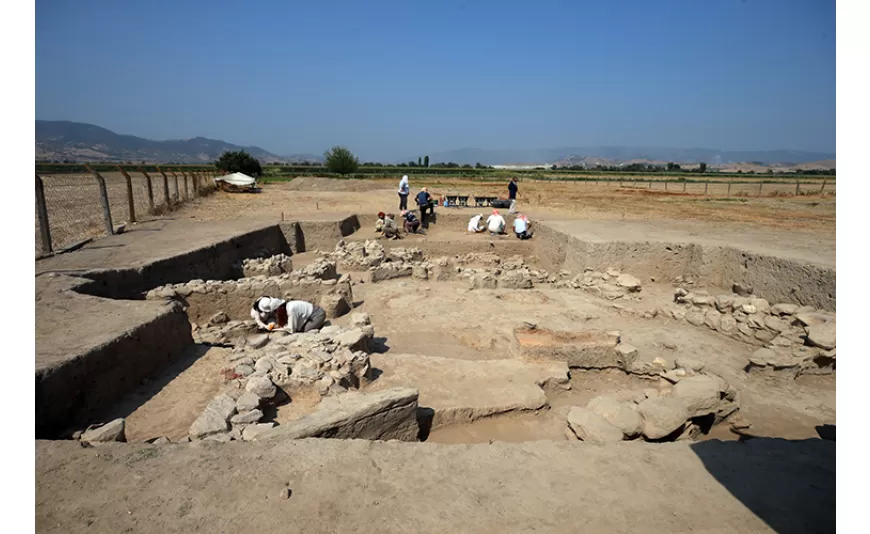 Aydın’daki Tepecik Höyüğü’nde 3.500 Yıllık Midye Kabukları Ortaya Çıkarıldı