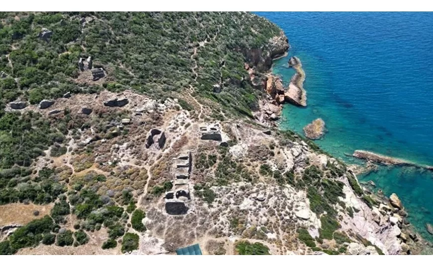 Mersin'in Bozyazı ilçesindeki Arsinoe Antik Kenti'nde çevre düzenleme çalışmaları sürüyor.