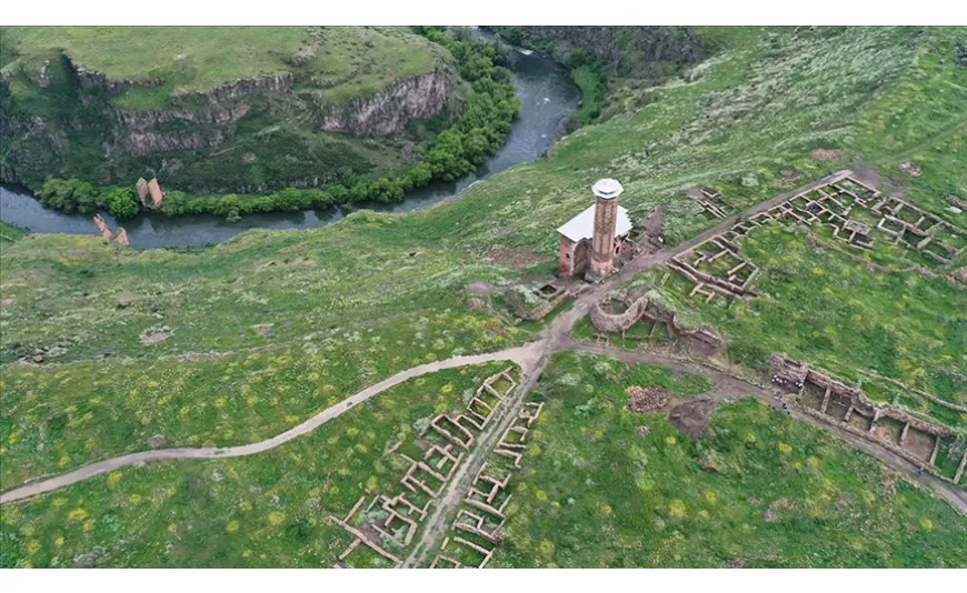 Ani Ören Yeri'nde yeni kazı sezonu başladı.