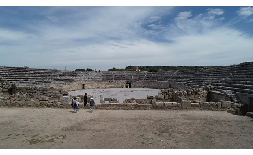 Perge Antik Kentinin stadyum arenasındaki çalışmalar tamamlandı