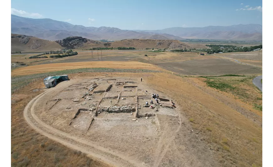 Çavuştepe Kalesi'ndeki kazılarda Urartu yönetici sınıfının izleri araştırılıyor