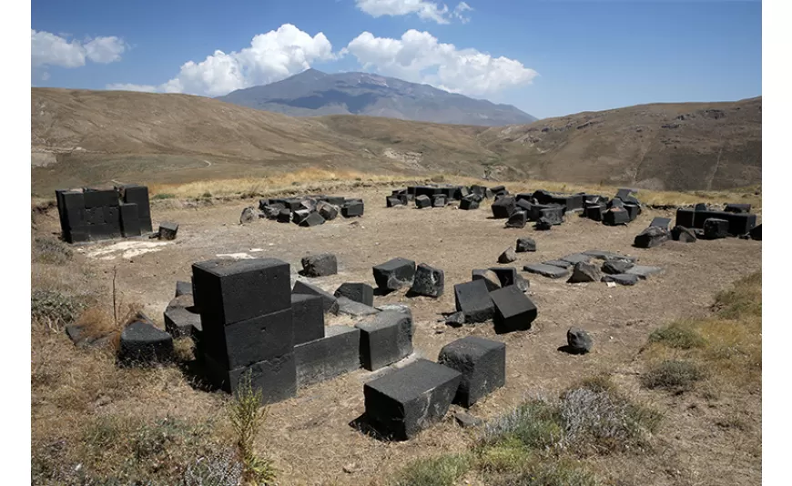 Bitlis'teki Urartu kalesinde yeni buluntular ortaya çıkarıldı