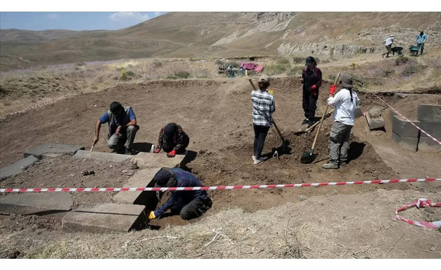 Bitlis'teki Urartu kalesinde yeni buluntular ortaya çıkarıldı