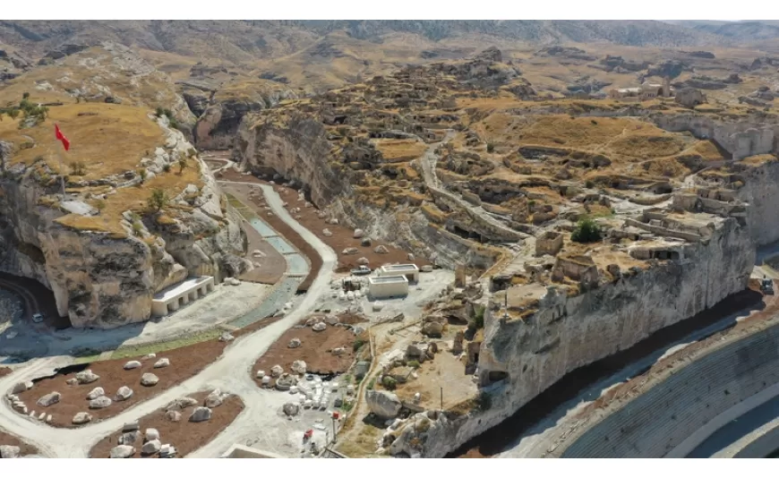 Hasankeyf'te Asurlulardan Cumhuriyet dönemine kadar izler bulundu.